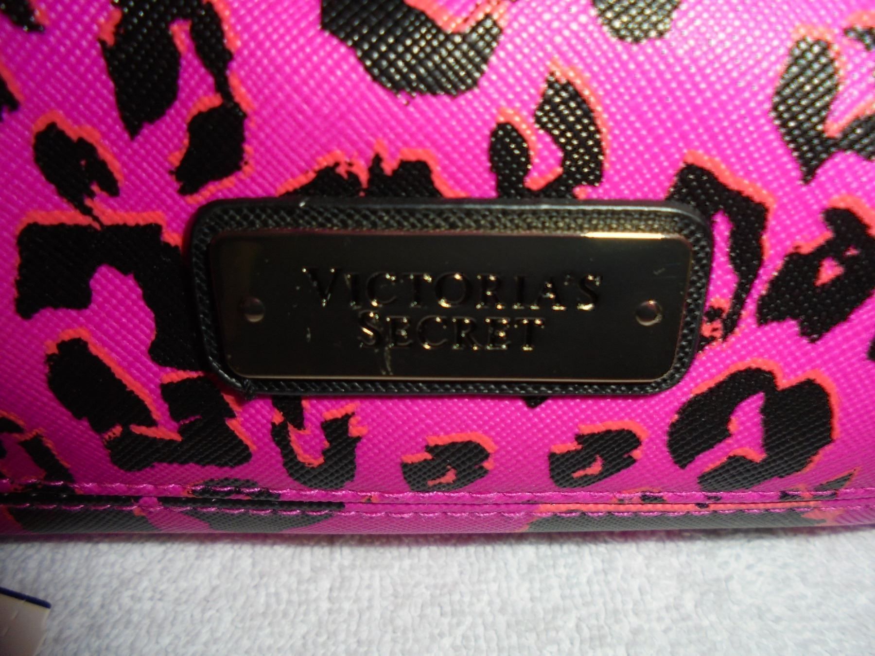 Victoria's Secret Kosmetikkoffer: VICTORIA'S SECRET MAKE-UP TÄSCHCHEN – Neu und originalverpackt aus Aarau Rohr von PinkSchwein 1