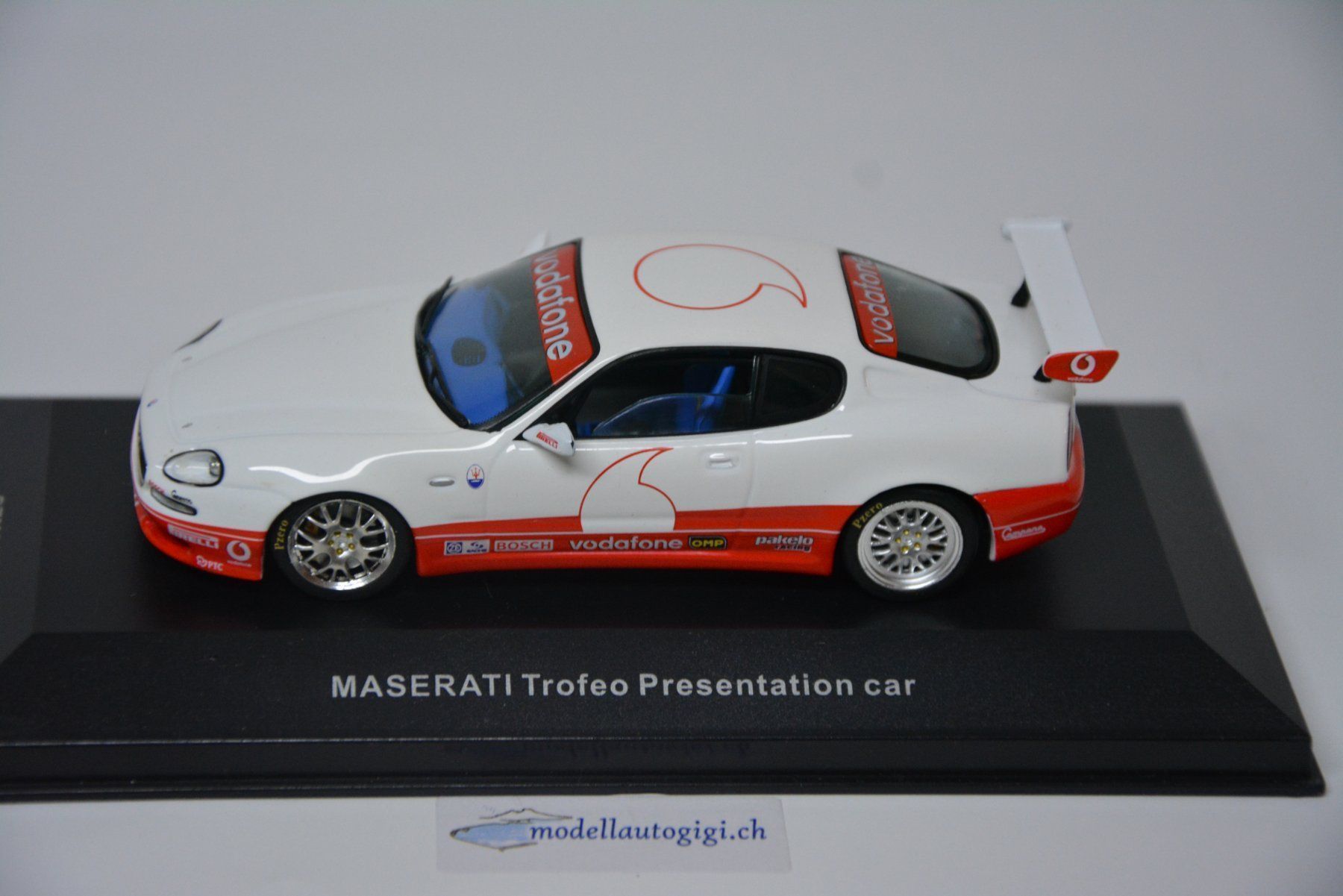 Maserati Modellini d'auto: Maserati Trofeo 2003 VODAFONE , iXO 1:43 – Nuovo e nell'imballaggio originale da Goldach venduto da Feivel9 1
