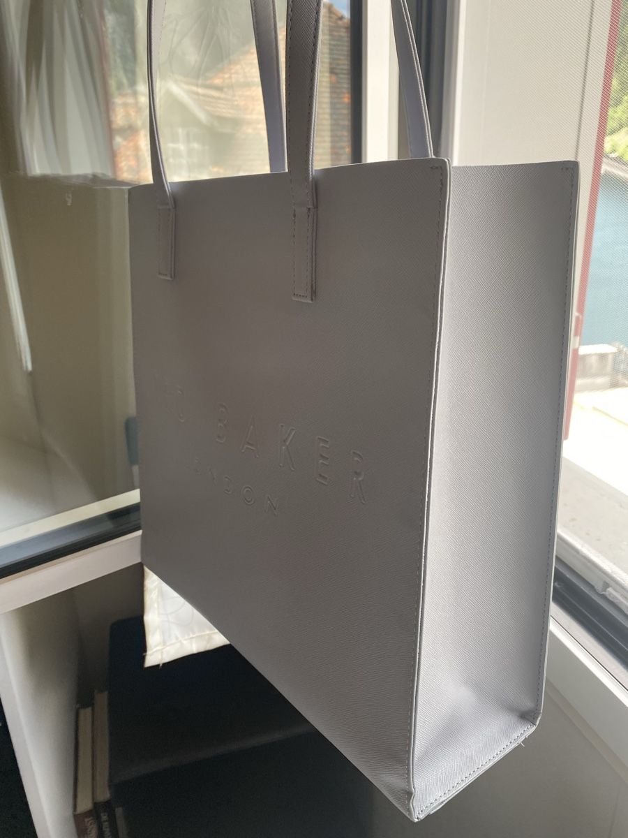 Ted Baker Borse da donna: Ted Baker Icon Tote Bag in Grau  – Usato da Göschenen venduto da Anoli34 2