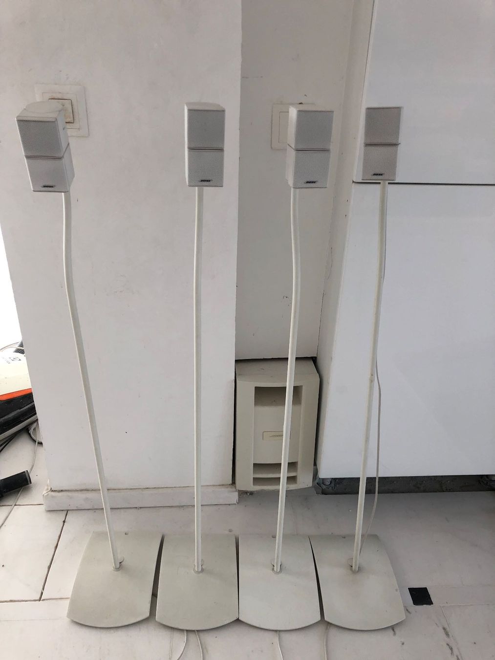 Bose Lautsprecher: BOSE Lautsprecher mit Ständern weiss 4 Stk – Gebraucht aus Laupersdorf von TaBeK1974 2
