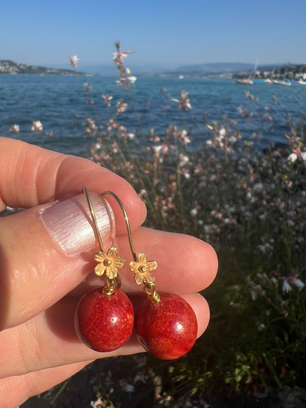 Ohrringe & -stecker: Rote Korallen Ohrringe - Silber Vergoldet – Neu und originalverpackt aus Rüschlikon von ThereseJewelryDesign 2