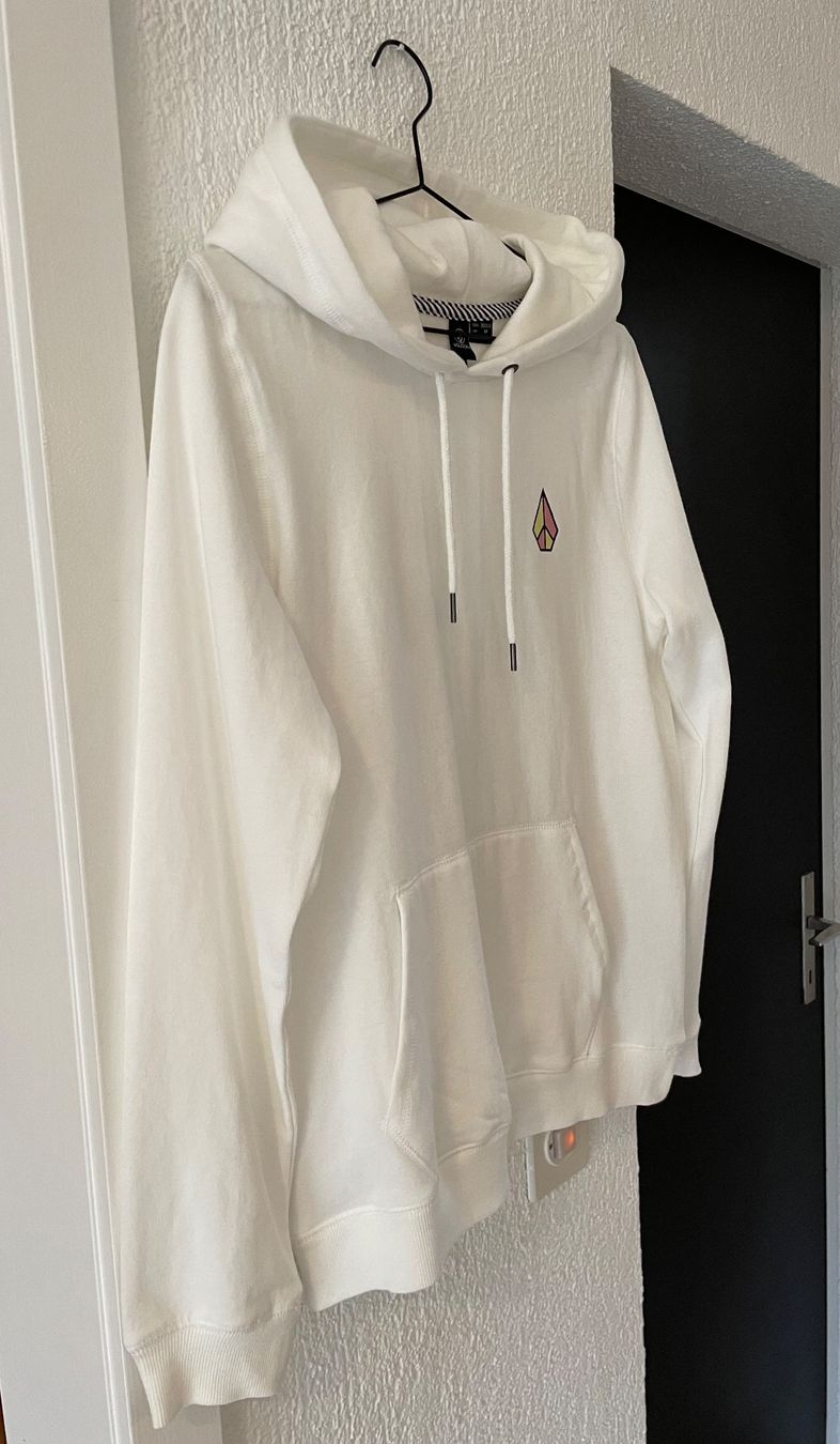 Pullover & Sweatshirts: Kapuzenpulli/Hoodie von Volcom, Grösse XS – Neu (gemäss Beschreibung) aus Wilderswil von Renaissance1 2