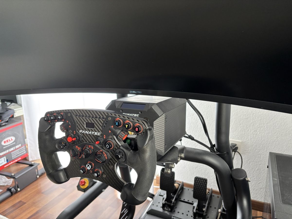 Fanatec Controller: Fanatec Podium DD2 QR2 - Base + Lenkrad – Usato da Diessenhofen venduto da levu89 3