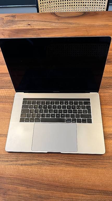 Notebook: MacBook Pro 15" (2018) 16GB RAM – Usato da Zürich venduto da phi_9hc8 1