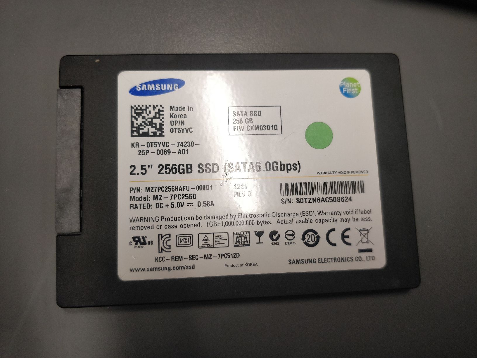 Samsung Dischi rigidi: Samsung 256gb SSD SATA – Usato da Flawil venduto da rcnkr