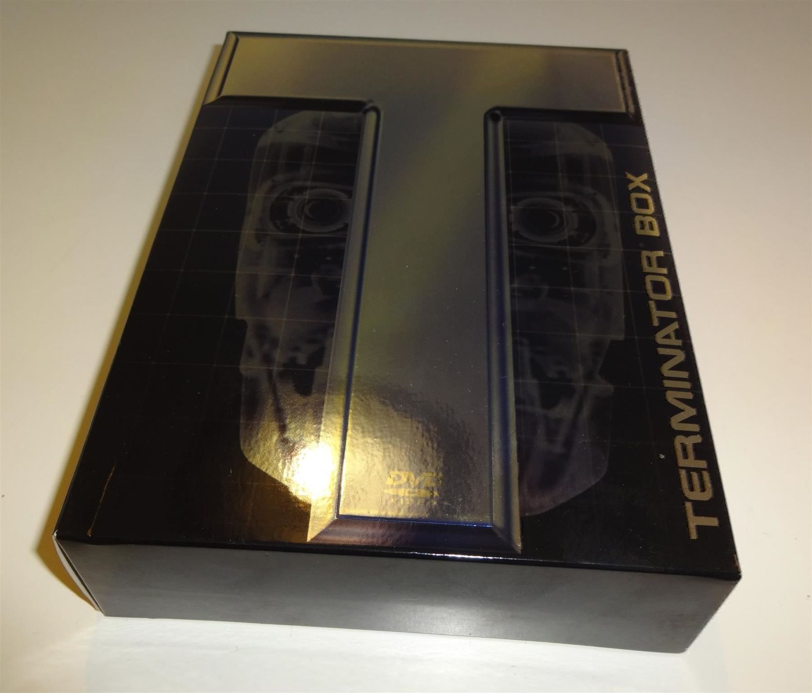 Alle DVDs: DVD Sammlerbox Terminator Box -1 Stück- – Gebraucht aus St. Gallen von WWL 1