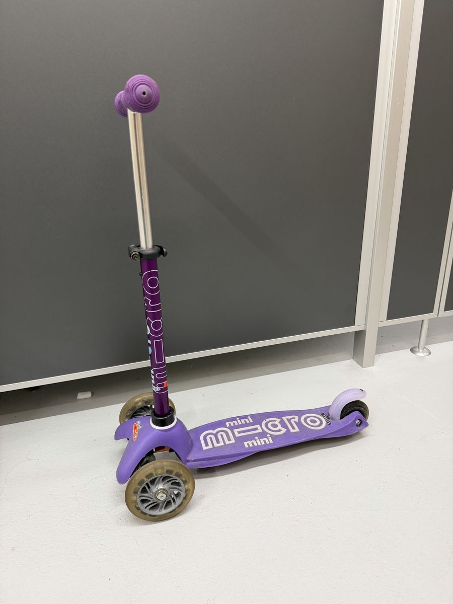 Micro Véhicules pour enfants: Mini Micro Scooter Purple  – D'occasion à Zürich par gol_mr9t