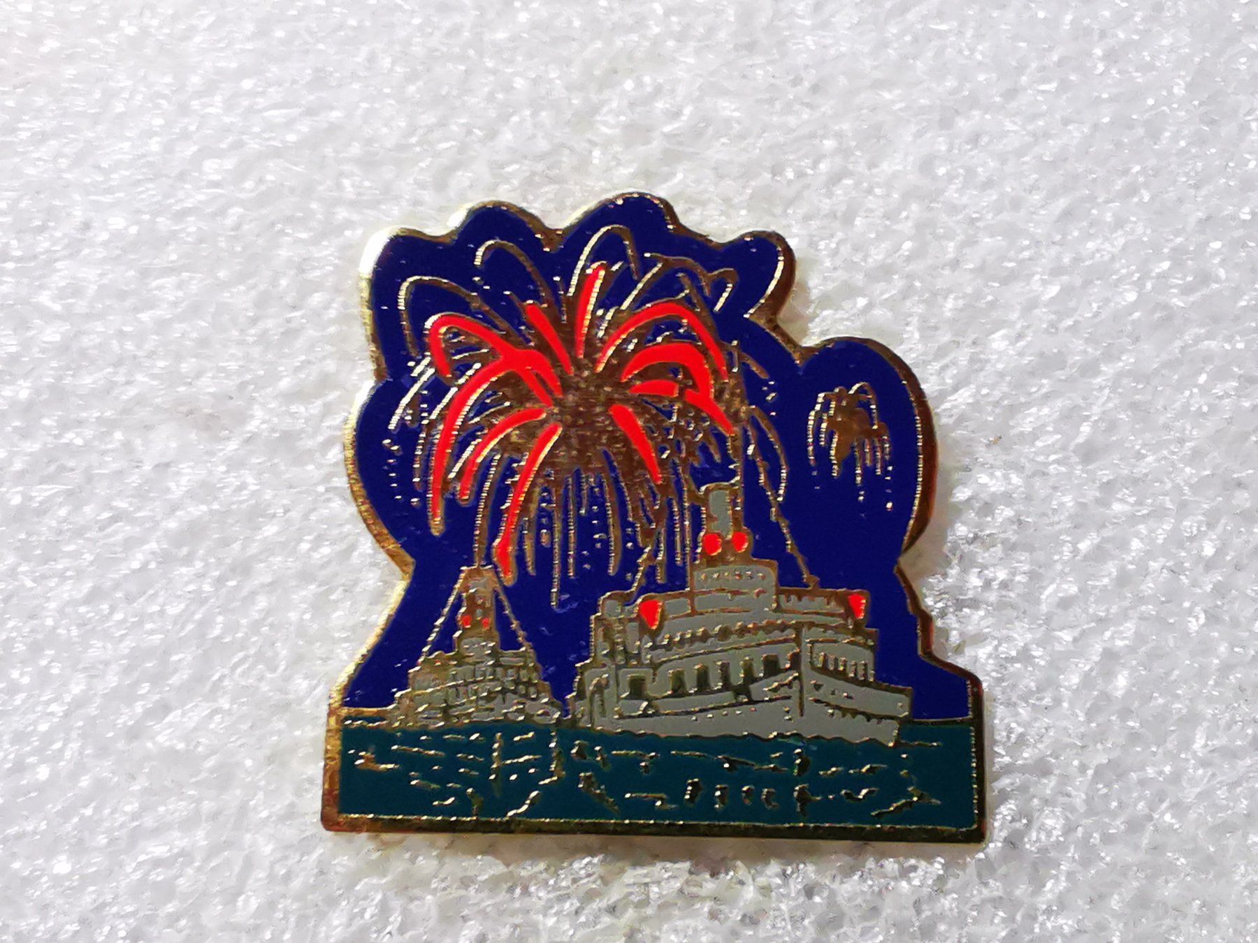 Placchette & Badge: Ansteckpin 82: Schiff Vierwaldstättersee – Usato da Oppligen venduto da Pin-Fall-Shop