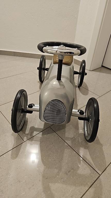 Veicoli per bambini: Stylisches Rutschauto – Usato da Unterlunkhofen venduto da Fcbasel92 2