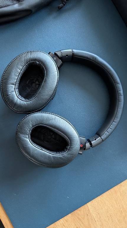 Sony Cuffie: SONY MDR - 1aDAC HIFI Köpfhörer Set – Usato da Zürich venduto da Dealer1 2