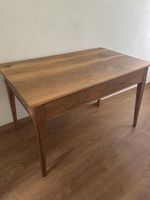 Antiker Massivholz-Schreibtisch mit Schublade
