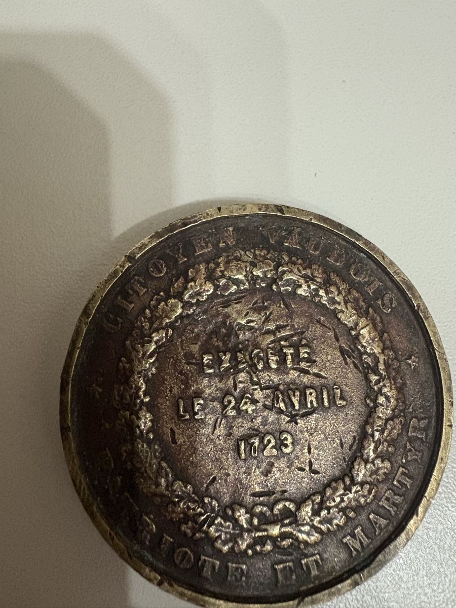 Medaglie: Belle médaille date 24 Avril 1723 – Usato da petit lancy venduto da FerreiraLuis 2