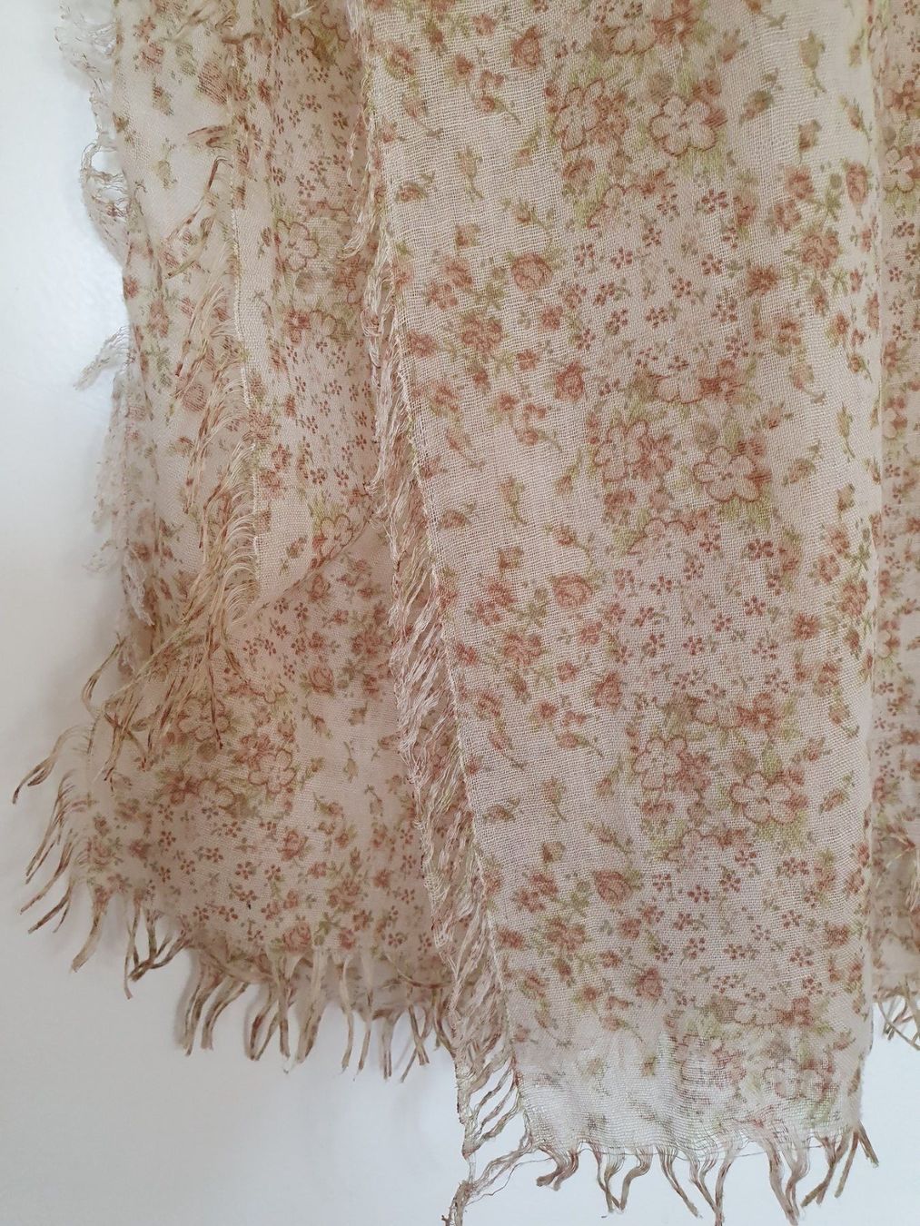 Foulard & Sciarpe: leichter Schal – Usato da Brüttisellen venduto da Kluba