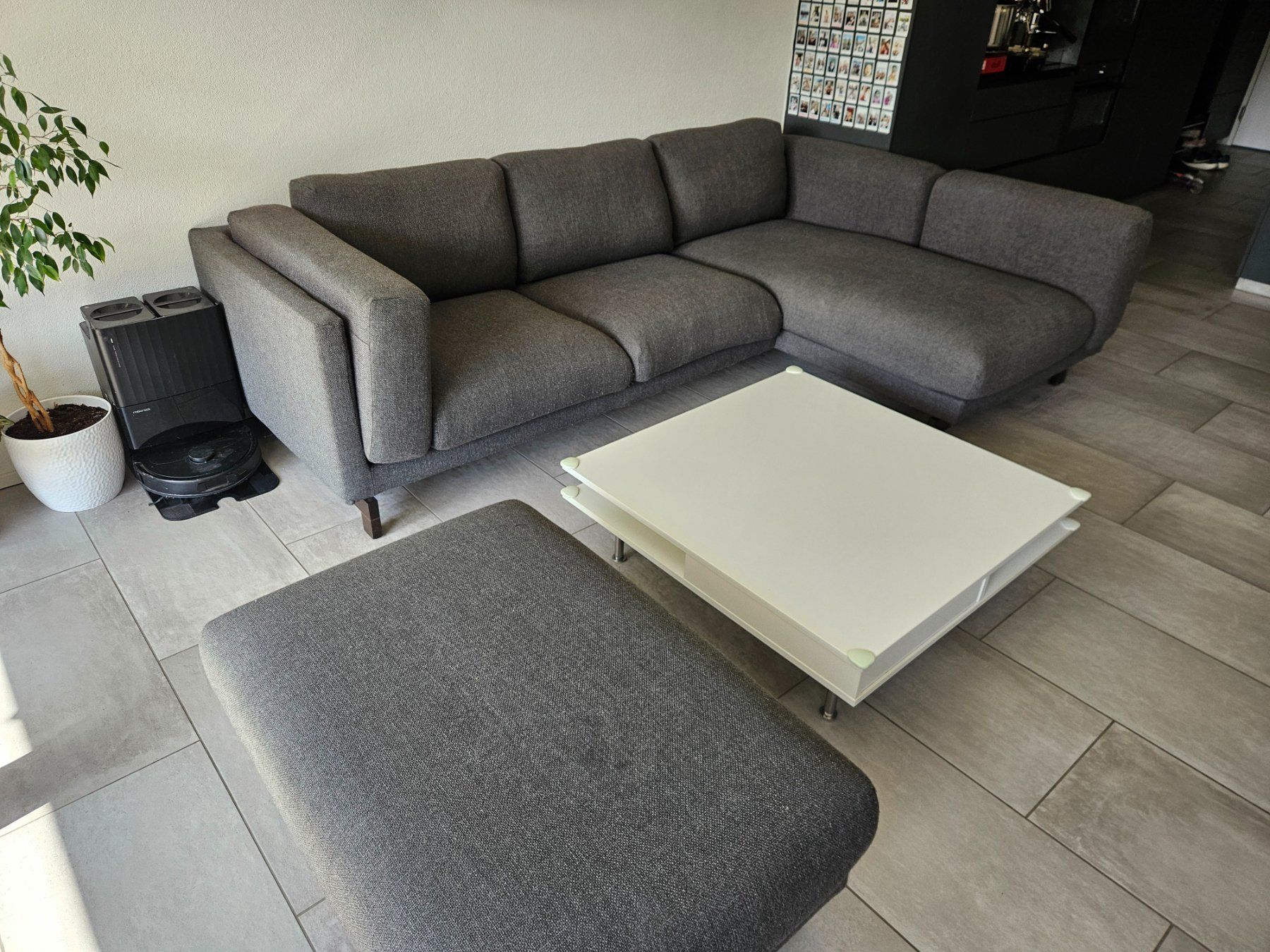 Ikea Divani: Ikea Nockeby Sofa Hocker Kaffeetisch – Usato da Küsnacht ZH venduto da tctctc 1