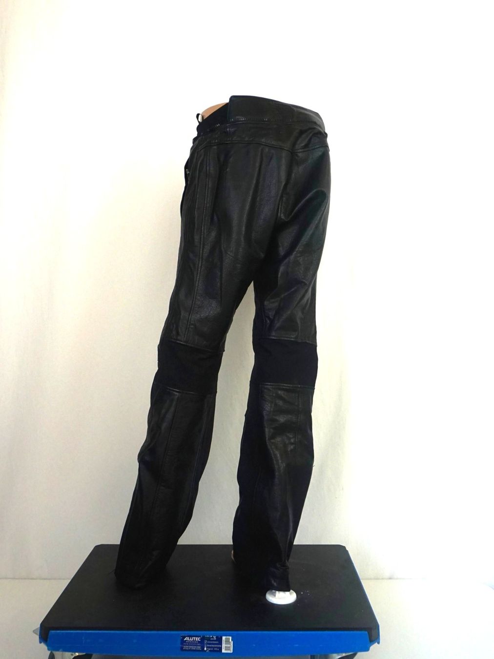 Held Pantaloni: Held Damen Motorradhose Gr.42 – Usato da Pratteln venduto da Restwert_Pratteln 3