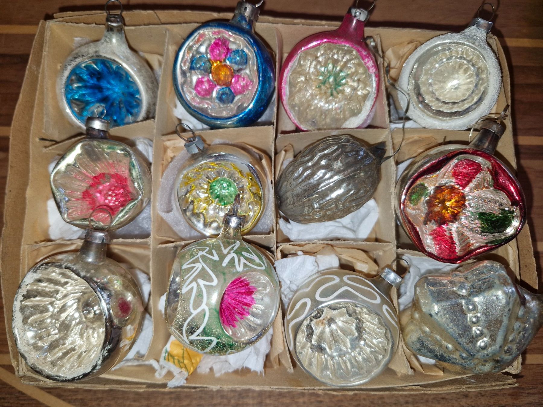 Toutes les décorations: antiker Christbaumschmuck – D'occasion à Guarda par rue_bpd7