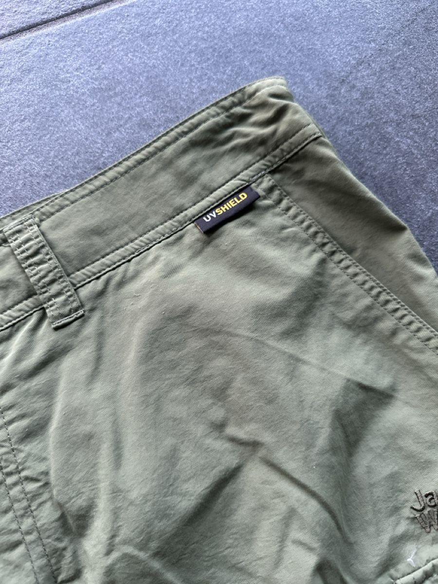 Jack Wolfskin Pantaloni: Jack Wolfskin Shorts olivegrün Gr. 52 – Usato da Wileroltigen venduto da torro11 1