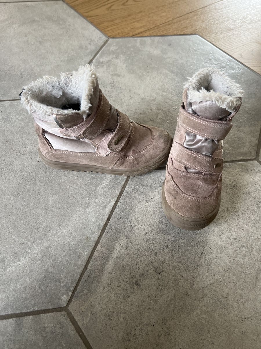 Scarpe per ragazze: Winterstiefel für Mädchen, Grösse 29 – Usato da Toffen venduto da ann_l58m 1