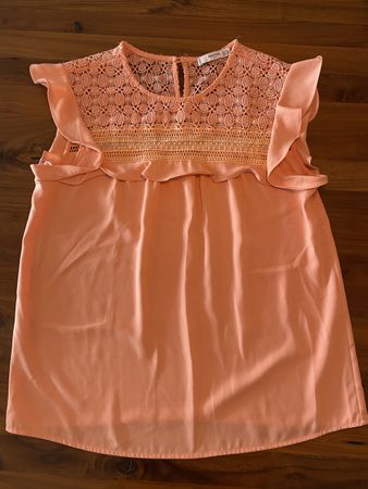 Sommerliche Bluse Grösse XS mit Spitze  Mango