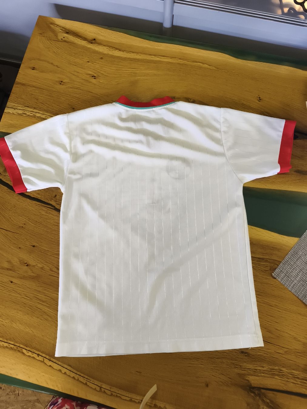 Hemden, T-Shirts & Polos: A4 – Gebraucht aus Künten von Schnaepplihuus 1