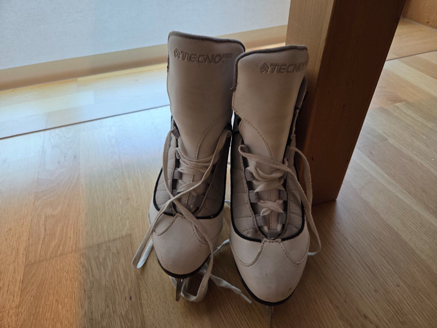 Pattini da ghiaccio: Schlittschuhe – Usato da Aarau venduto da NET03 1