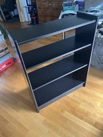 Gestell, Schwarz