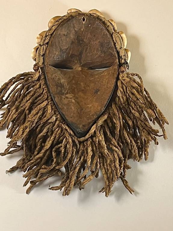 Internationale Kunst: Petit masque africain ancien – Gebraucht aus Neuchâtel von alexandrigor 1