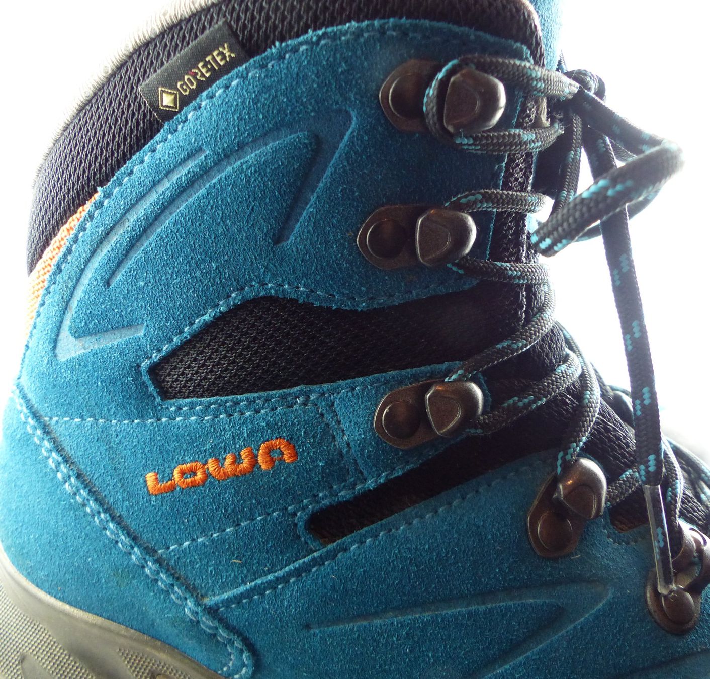 Lowa Scarpe da donna: Lowa Wanderschuhe Gr. 39 Gore-tex – Usato da Feldis/Veulden venduto da vademecum 1
