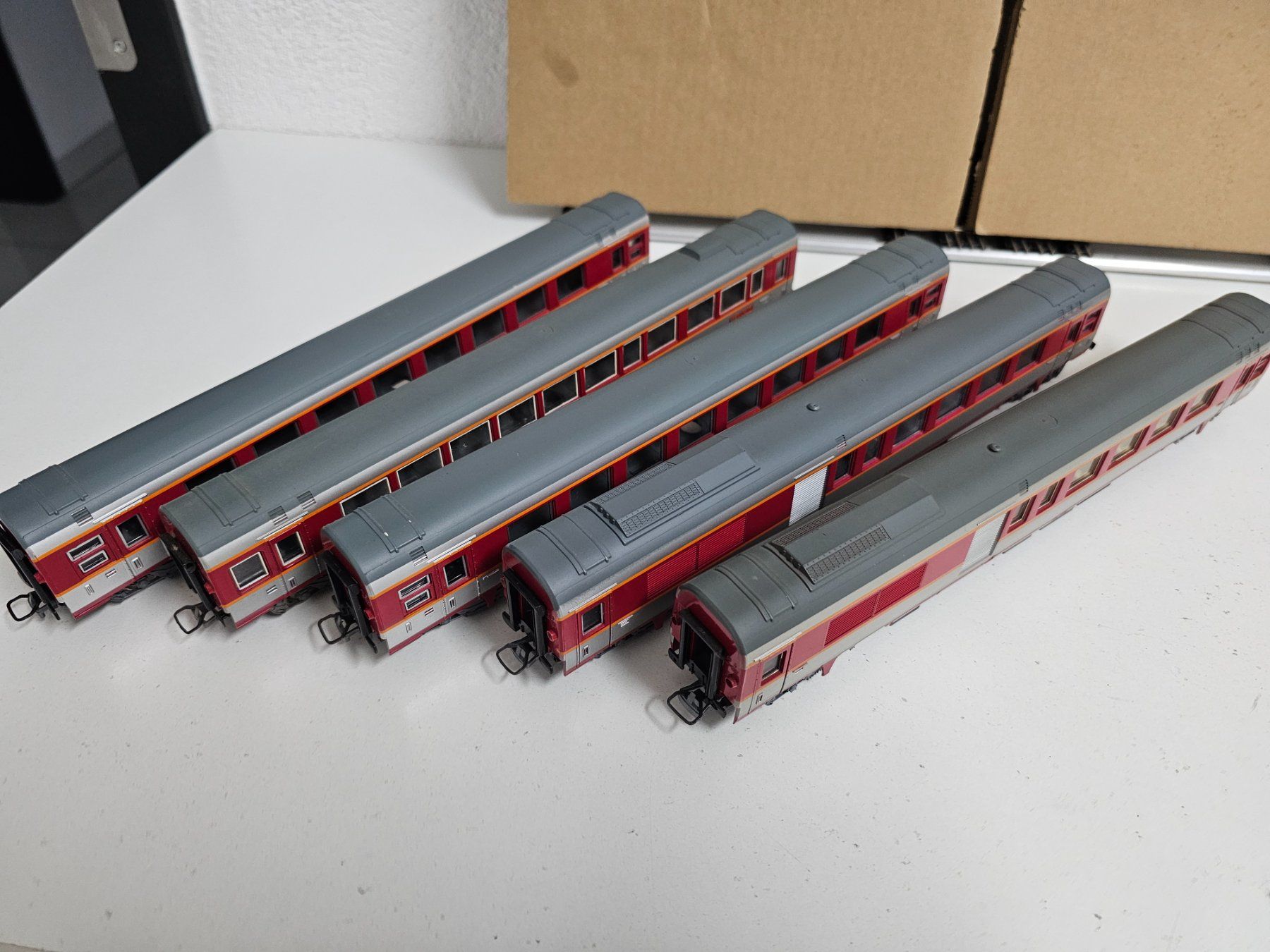 Jouef Modelleisenbahnen: Jouef 5 voitures SNCF dès 1.-fr – Gebraucht aus bassecourt von  4