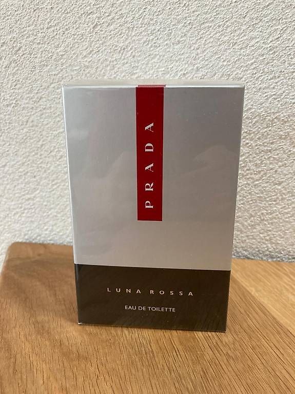Profumi & Eau de Toilette: Luna Rossa - Prada – Usato da Locarno venduto da iel_8wpw
