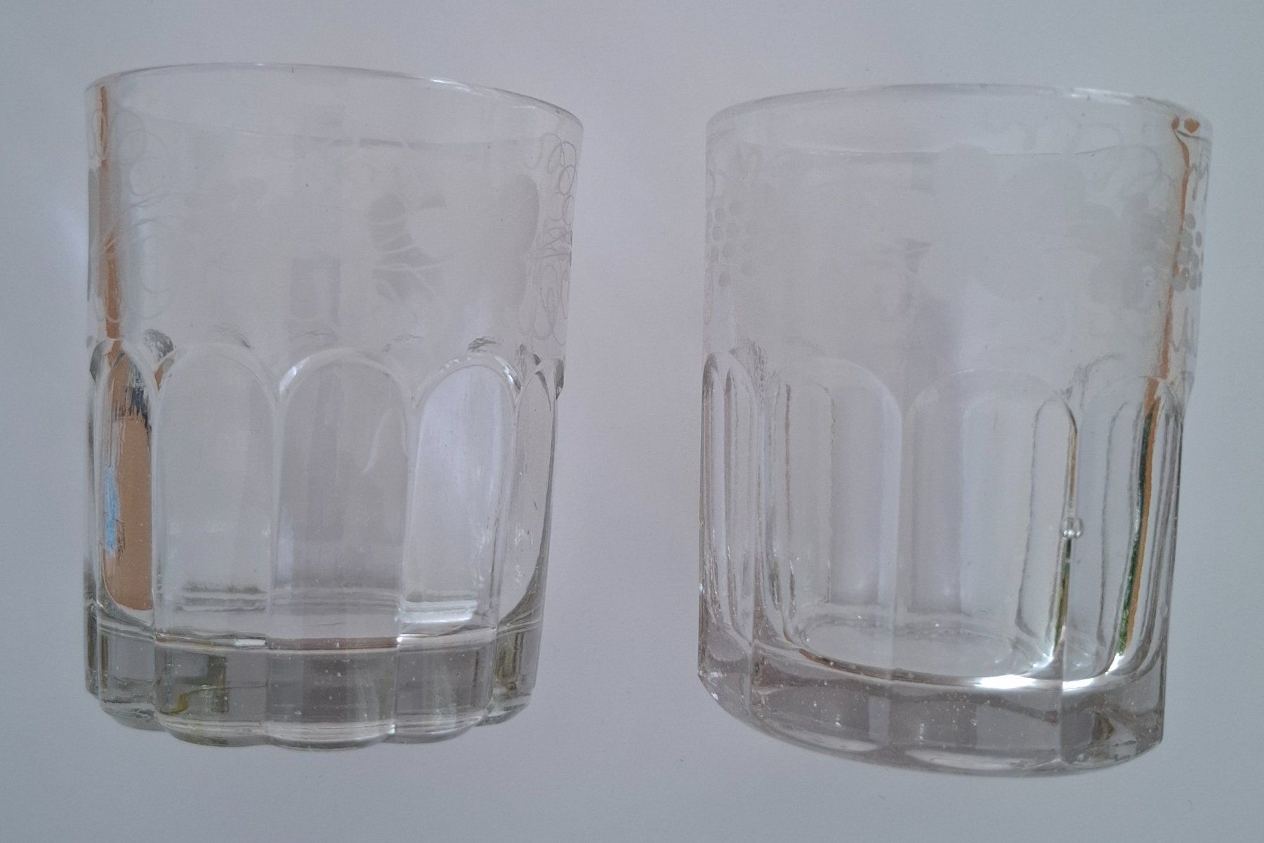 Bicchieri: 2 Flühli-Trinkgläser mit Rebenätzung ca. 1900 – Usato da Rothrist venduto da Clanx 2