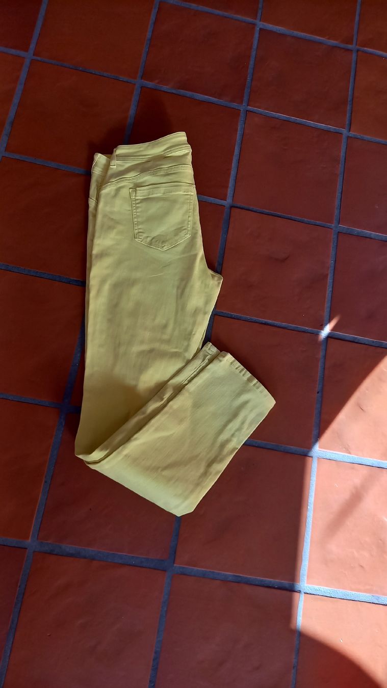 Jeans: Street One Jeans gelb Grösse 31 – Gebraucht aus St. Gallen von Otterndorf 3