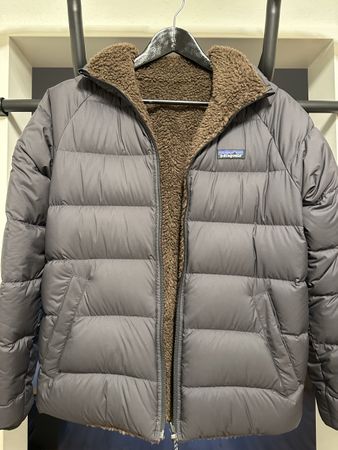 Patagonia Men’s Reversible Silent Down Jacket Dark Brown XS