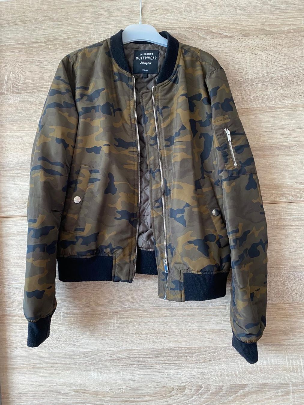 Giacche: Veste bomber militaire – Usato da Montreux venduto da Izapechee