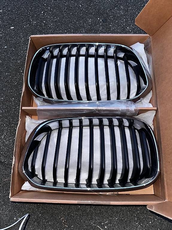 BMW Alle Autoersatzteile: BMW 3 Series E90/E91chrom Nieren Front Gitter Kühlergrill – Neu (gemäss Beschreibung) aus Zürich von Attila_ZH