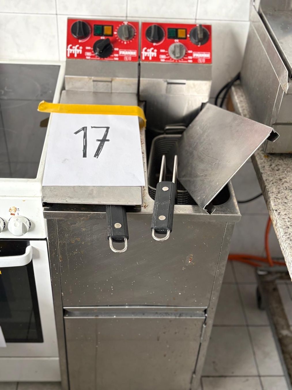Küchengeräte: Fritteuse Doppel mit 2 Körben gebraucht – Gebraucht aus Visp von mbb_xs75