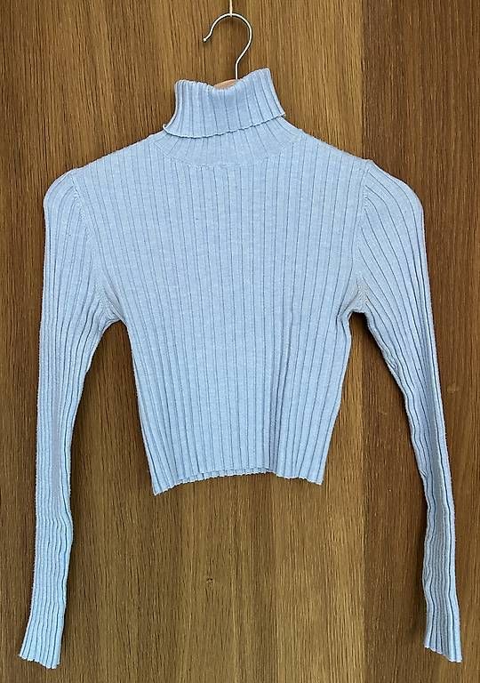 Bershka Pullover & Sweatshirts: hellblauer kurzer Pullover – Gebraucht aus Gais von T_iziana