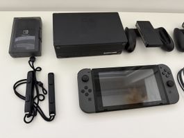 Nintendo Switch Konsole mit Zubehör