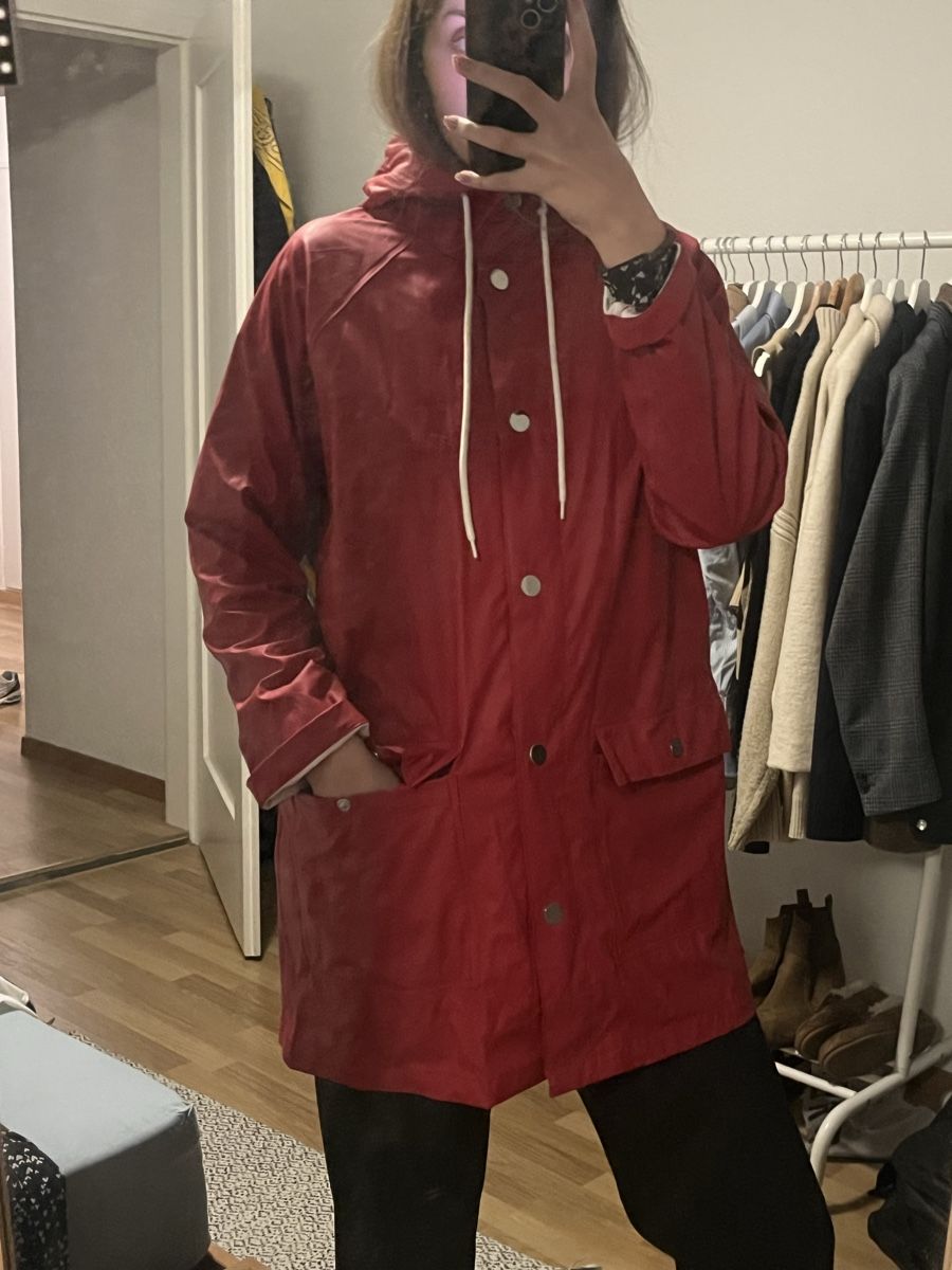 H&M Giacche: Red water proof jacket  – Usato da Vezia venduto da chi_byp8 5