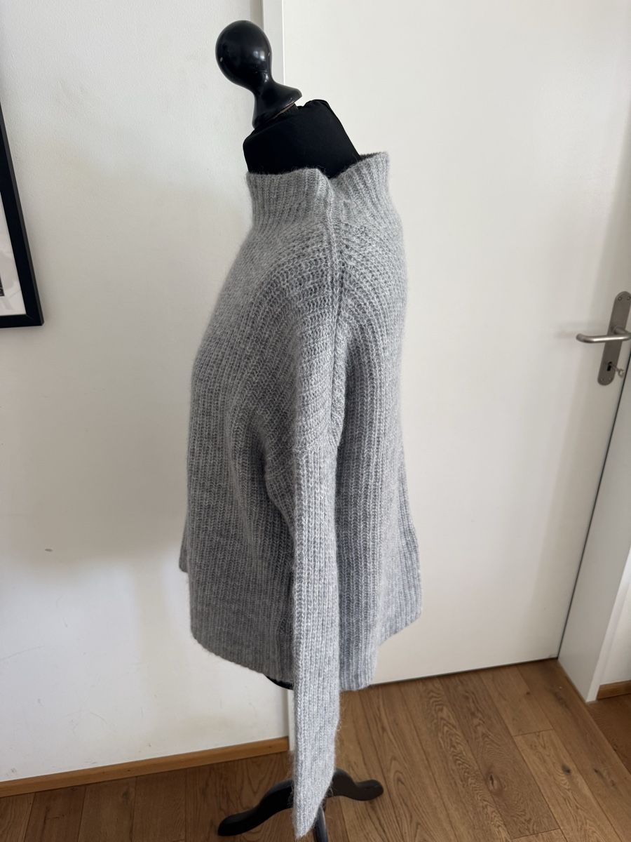 Brax Pullover & Sweatshirts: Orig. Brax Pullover Wolle grau 38 – Gebraucht aus Wallisellen von Aboutfashion 1
