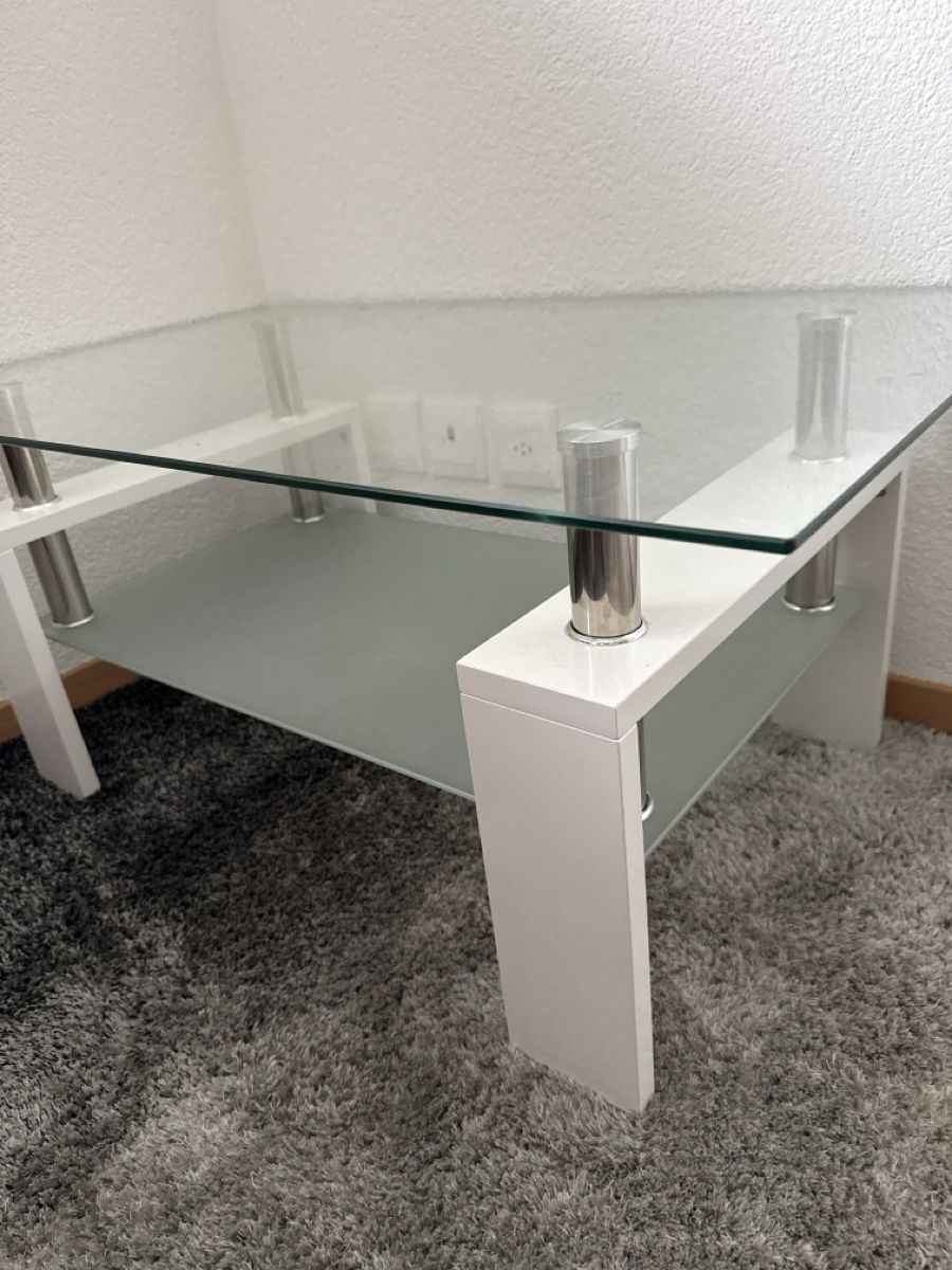 Tables: Couchtisch – D'occasion à Ermenswil par jessica288 1