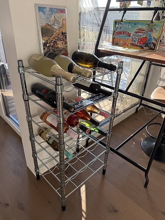 Scaffali: Weinregal inkl. 11 vollen Flaschen – Usato da Wil SG venduto da but_8b2q