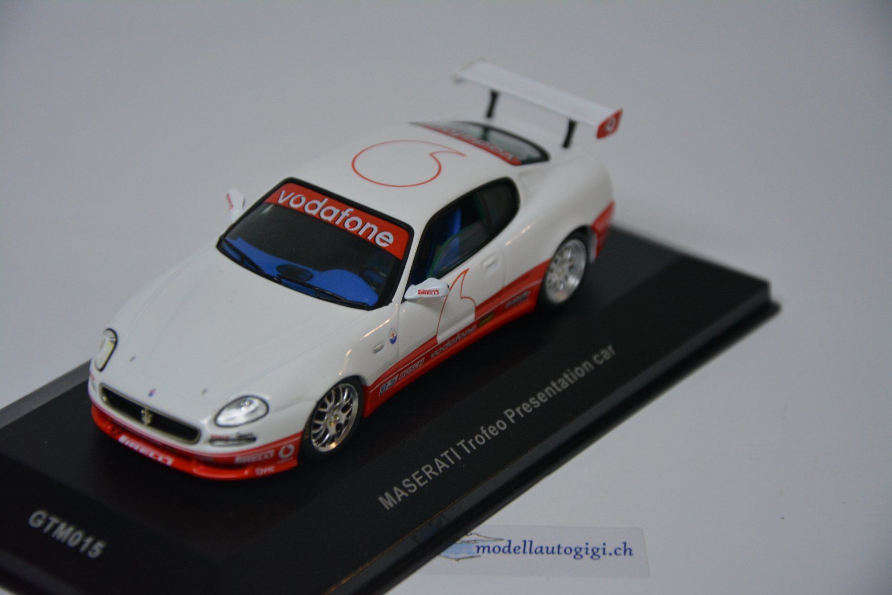 Maserati Modellini d'auto: Maserati Trofeo 2003 VODAFONE , iXO 1:43 – Nuovo e nell'imballaggio originale da Goldach venduto da Feivel9 5