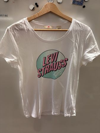 Levi's T-Shirt, neuwertig, Gr. M, ideal für den Sommer!