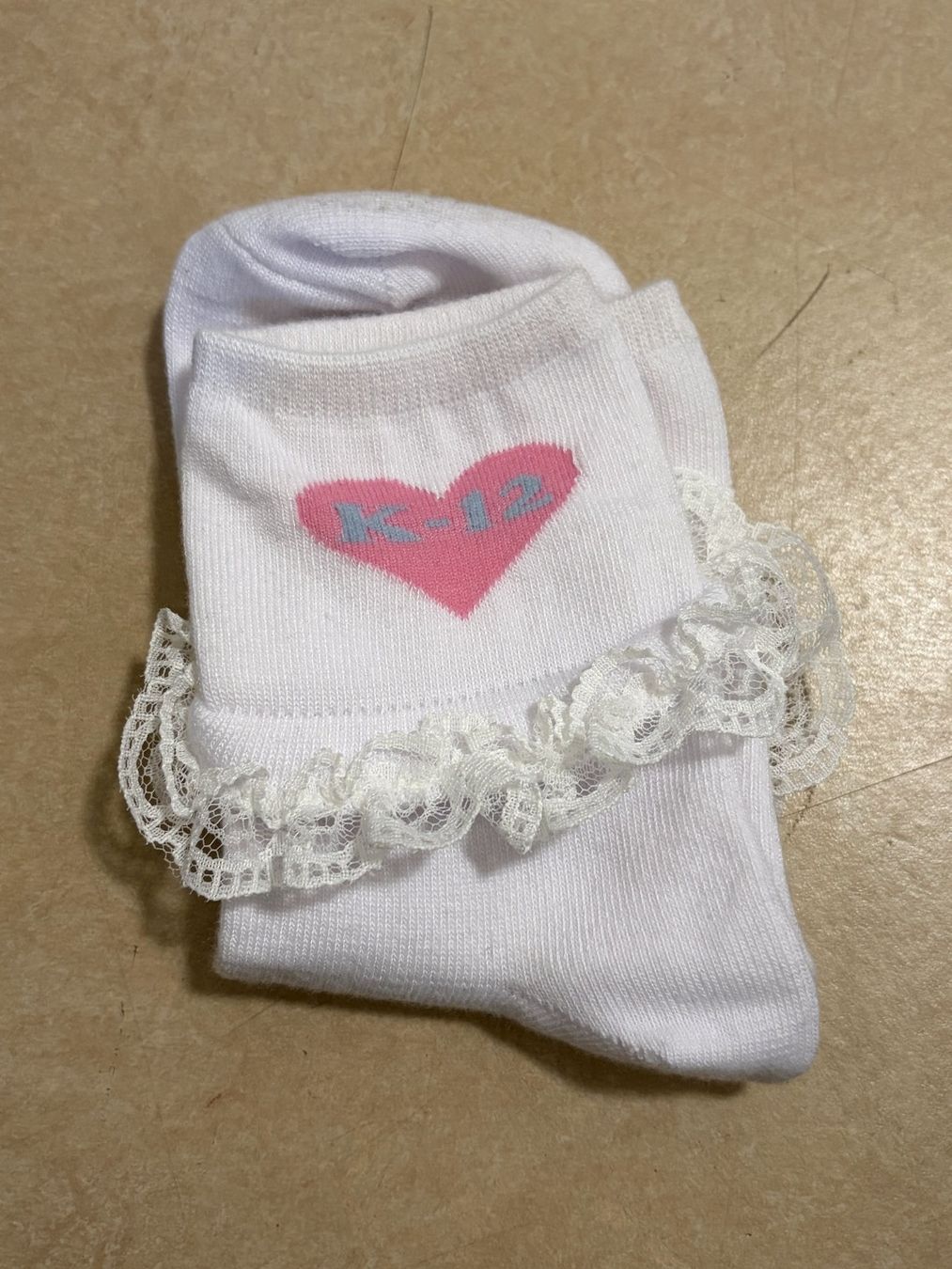Calze: Melanie Martinez K-12 Socken – Nuovo (secondo la descrizione) da Zürich venduto da Nexaro