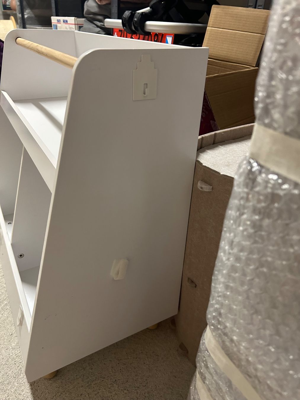 Sonstige Dekorationen & Accessoires: Kid book stand – Gebraucht aus Meilen von VPL83 1
