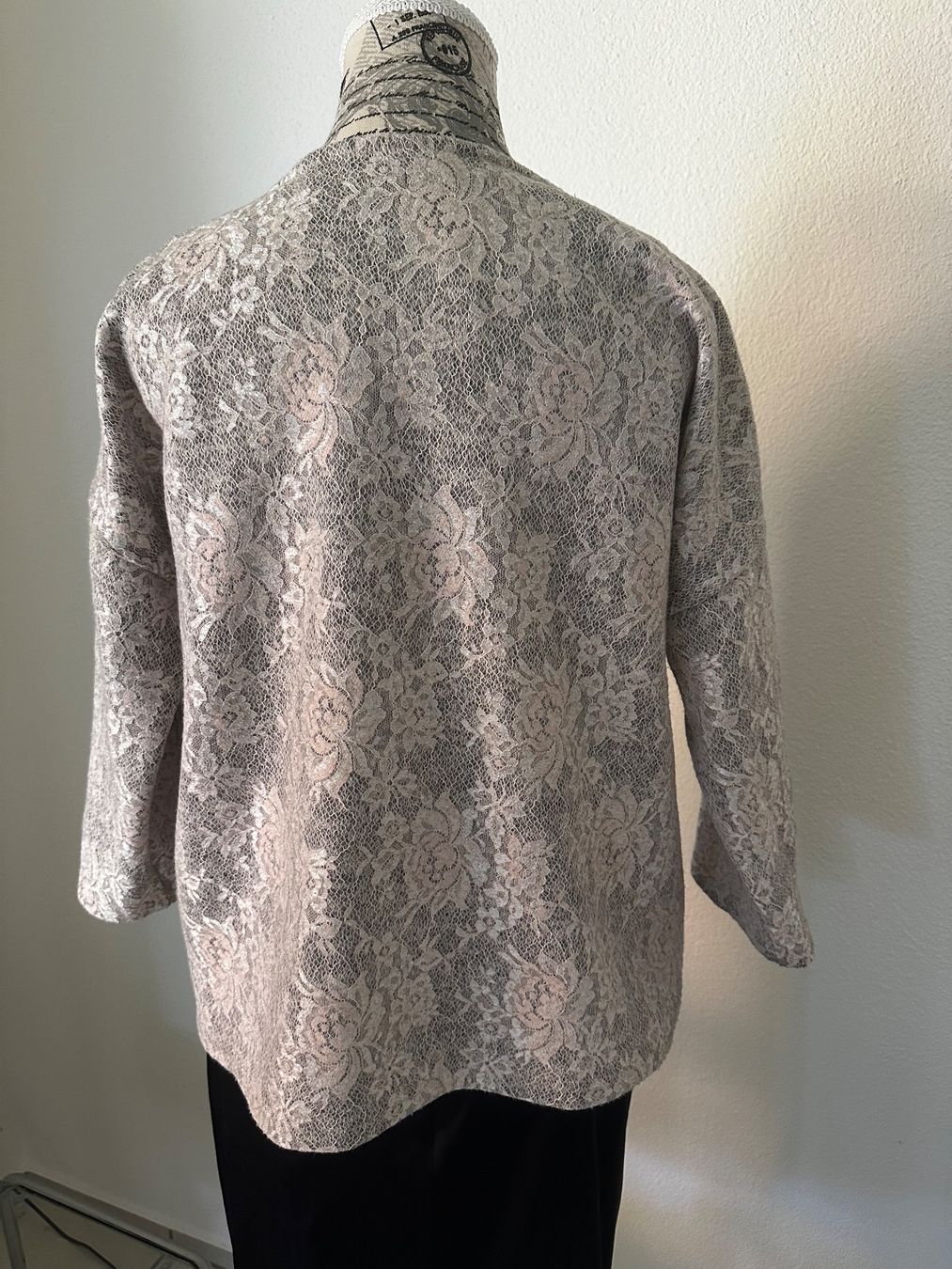Pullover & Sweatshirts: Pullover Grosse M – Gebraucht aus Alpnach Dorf von ljusja 1