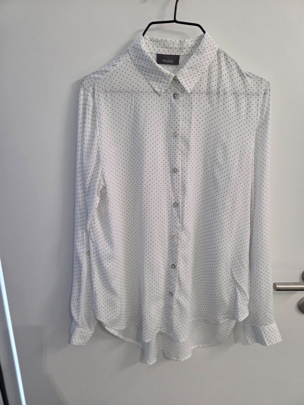 C&A Chemisiers: Gepunktete Soft-Bluse Gr. 36 – D'occasion à Kriens par ..stx..