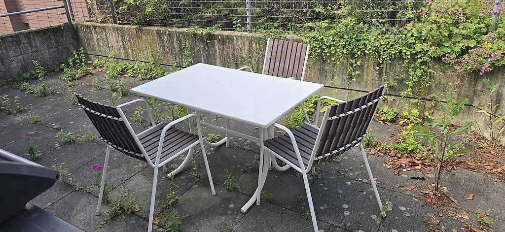 Set di tavolo e panche: Gartentisch und Stühle – Usato da Dürnten venduto da ang_q8bj 1