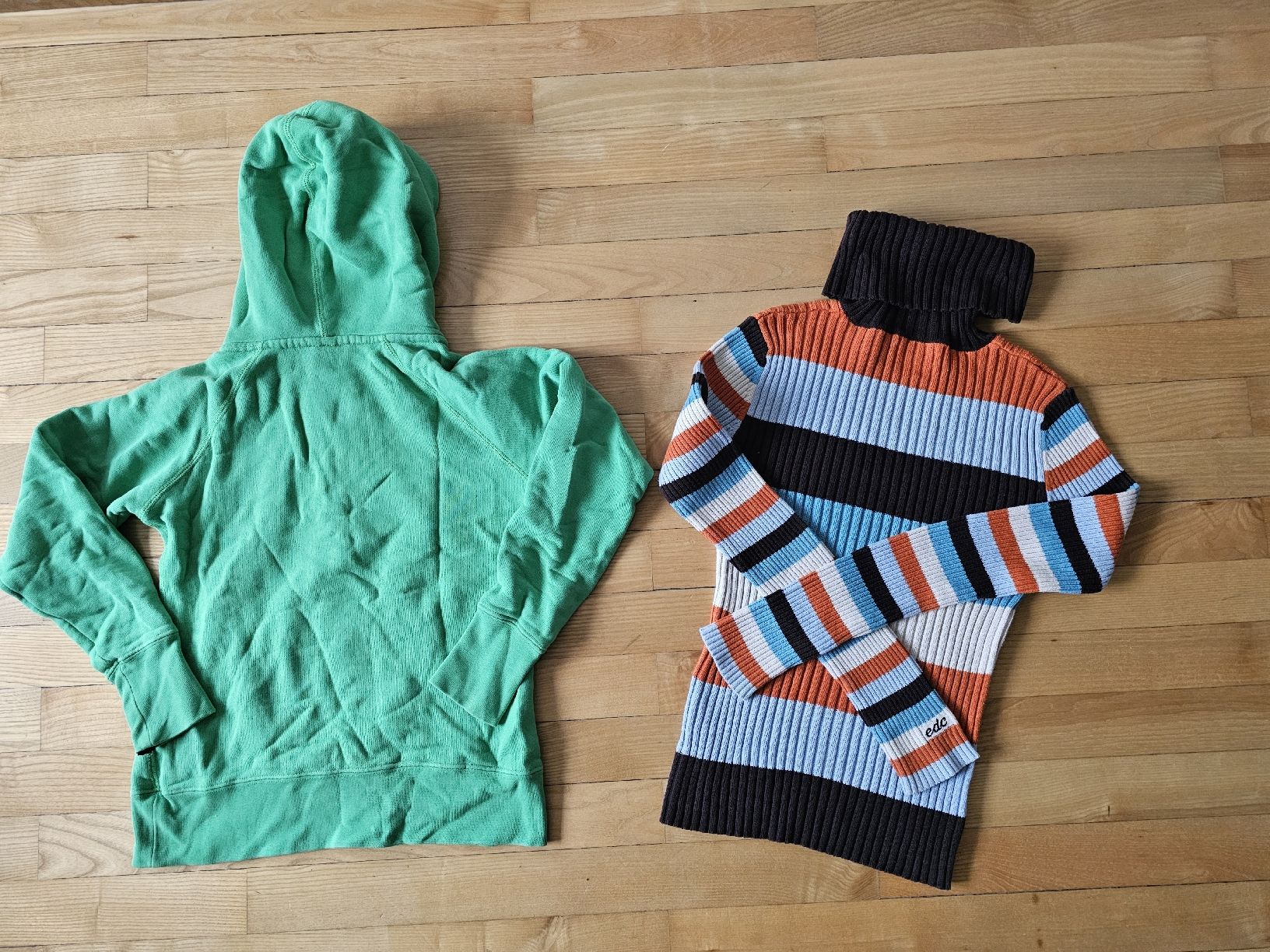 Lotti & Set di vestiti: Paket gr. 146 Nike, Esprit, name-it – Usato da Basel venduto da Anja_1981 1